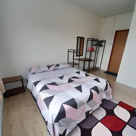 Adinda Homestay Kuala Terengganu Luaran gambar